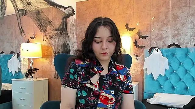 ChloeNoire online show from 10/15/25, 04:12
