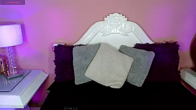  IsabellaRousse online show from 11/17/25, 07:19