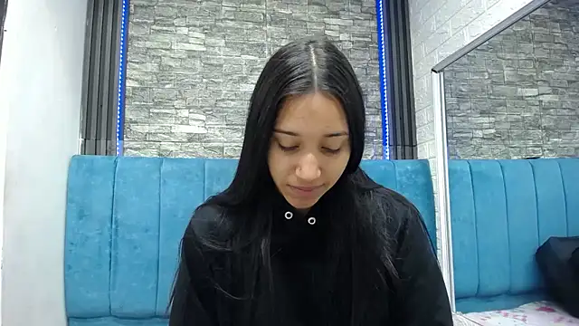 Snapshot of Lil_Rose2006 chatting on 02/05/26, 01:05 Lil Rose2006 online show from 02/05/26, 01:05