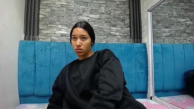 Snapshot of Lil_Rose2006 chatting on 02/17/26, 12:45 Lil Rose2006 online show from 02/17/26, 12:45