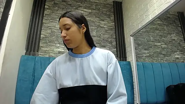 Snapshot of Lil_Rose2006 chatting on 03/02/26, 12:34 Lil Rose2006 online show from 03/02/26, 12:34