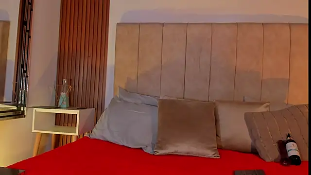 Lauraa saenz11 online show from 10/11/25, 11:31