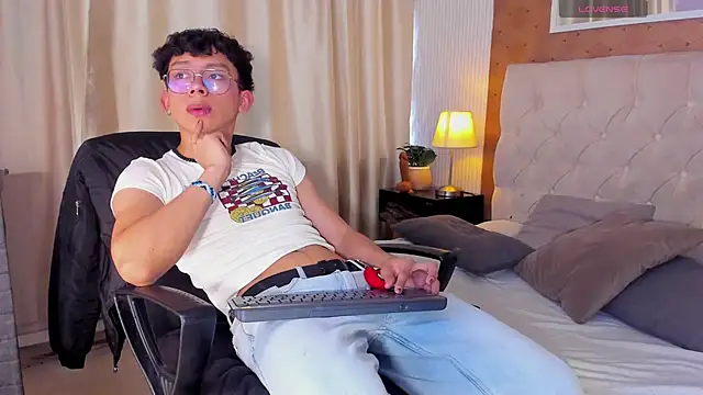 liam twiink online show from 01/14/26, 08:03