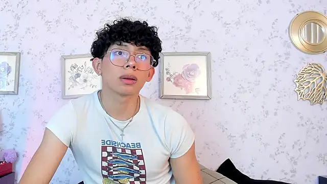 liam twiink online show from 03/25/26, 07:42