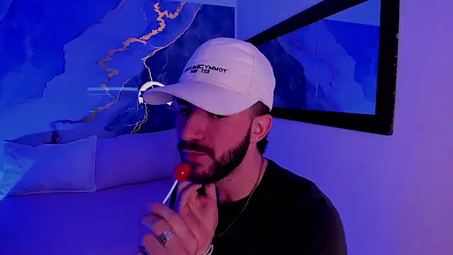 bastian12   online show from 10/05/25, 03:27