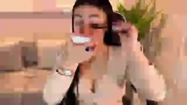 scarlett smith tp online show from 12/18/25, 12:55