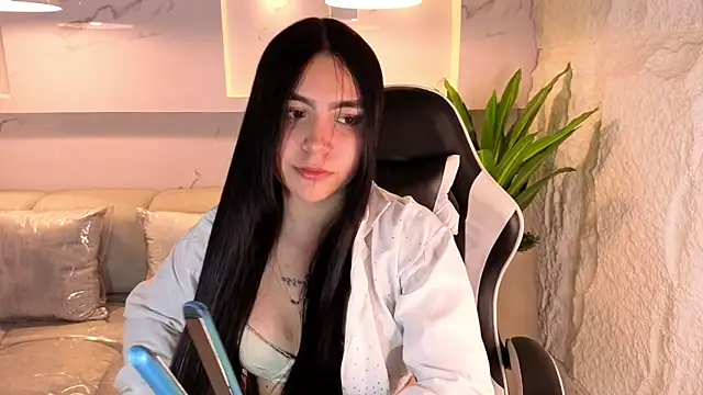 scarlett smith tp online show from 12/20/25, 07:54