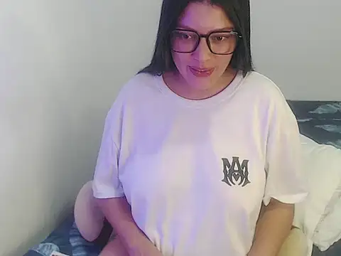 ImSweetLips online show from 10/04/25, 09:57