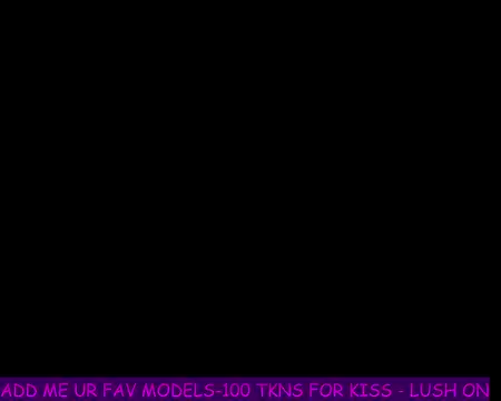 Snapshot of LITTLEKITTY19 chatting on 05/13/26, 12:35 LITTLEKITTY19 online show from 05/13/26, 12:35
