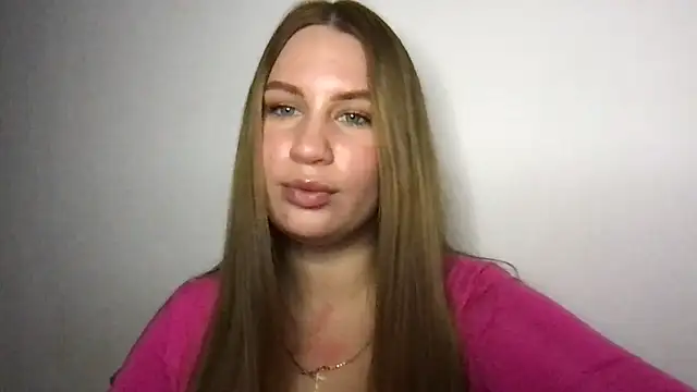 goodgirl2332 online show from 09/25/25, 08:23