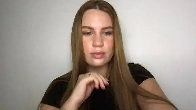 goodgirl2332 online show from 10/02/25, 12:34