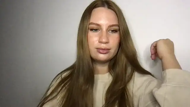 goodgirl2332 online show from 10/06/25, 12:57