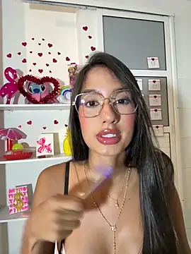 Julieta Duque online show from 02/08/26, 02:15