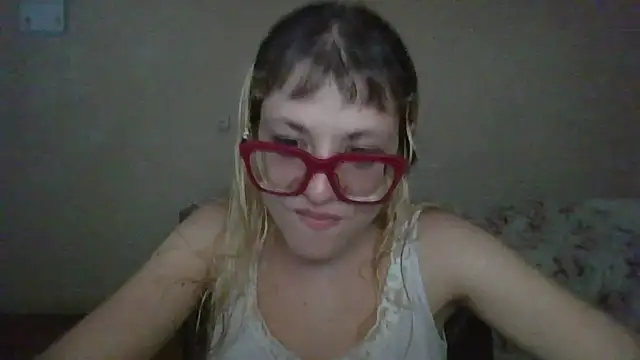 Snapshot of BlondieTami chatting on 02/03/26, 11:32 BlondieTami online show from 02/03/26, 11:32