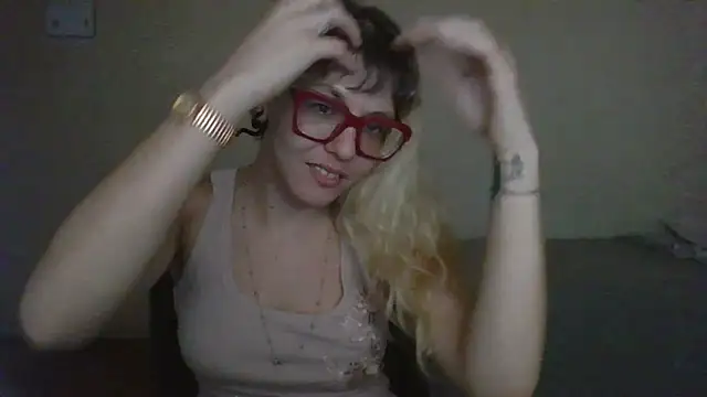 Snapshot of BlondieTami chatting on 02/20/26, 06:26 BlondieTami online show from 02/20/26, 06:26