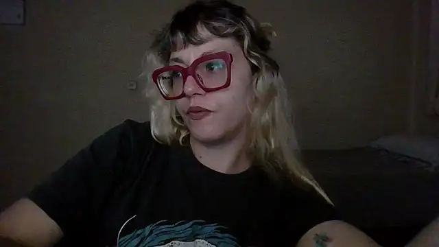 Snapshot of BlondieTami chatting on 02/25/26, 12:20 BlondieTami online show from 02/25/26, 12:20