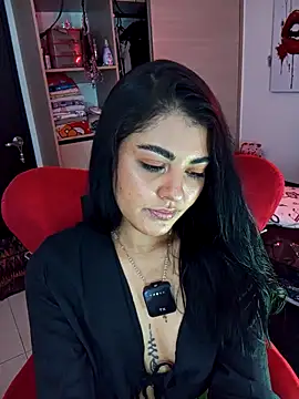 ValeNiitaLuv online show from 12/18/25, 03:01