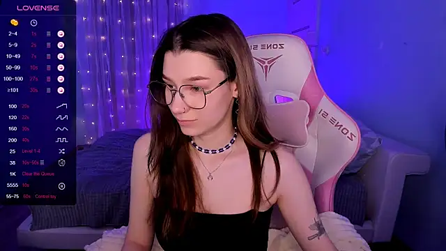 LinaBlossom  online show from 02/17/26, 08:11