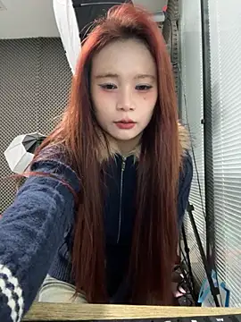 YY-27 online show from 12/04/25, 04:55