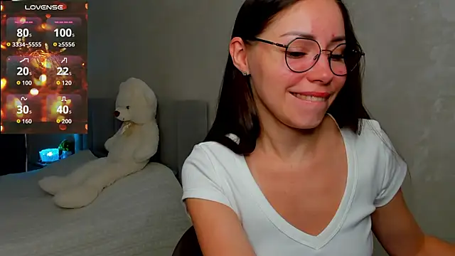 Snapshot of fun_nd_bun chatting on 07/17/26, 02:40 fun nd bun online show from 07/17/26, 02:40