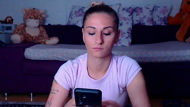 Snapshot of CassieSpell chatting on 05/11/26, 07:44 CassieSpell online show from 05/11/26, 07:44