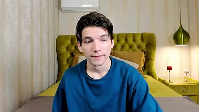 alfred joness online show from 09/26/25, 06:39