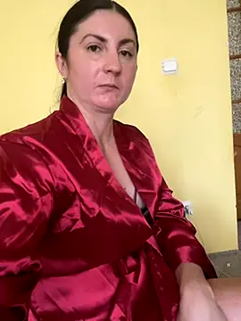 Snapshot of oksana1990 chatting on 12/01/25, 10:20 oksana1990 online show from 12/01/25, 10:20