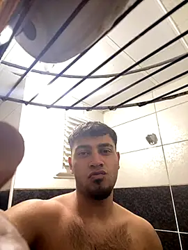 Snapshot of astoperaa chatting on 10/08/25, 06:16 astoperaa online show from 10/08/25, 06:16