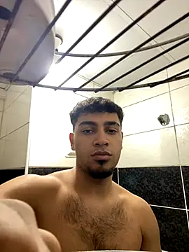 Snapshot of astoperaa chatting on 10/15/25, 05:57 astoperaa online show from 10/15/25, 05:57