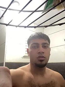 Snapshot of astoperaa chatting on 12/21/25, 01:51 astoperaa online show from 12/21/25, 01:51