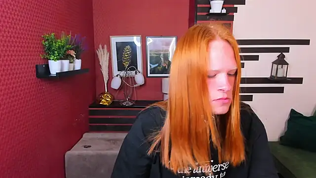 ChloeValentinee online show from 09/25/25, 09:13