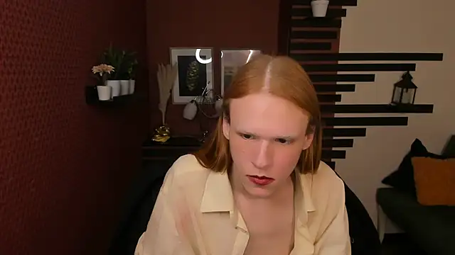 ChloeValentinee online show from 11/05/25, 12:49