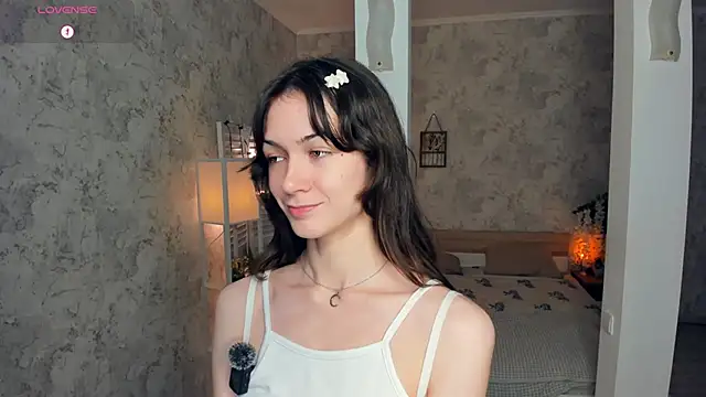 ReneeLippeatt online show from 11/13/25, 07:35