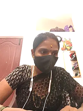 Tamil Yalini12 online show from 03/18/26, 04:54