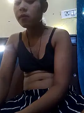 Snapshot of Mansi01 chatting on 09/30/25, 03:39 Mansi01 online show from 09/30/25, 03:39