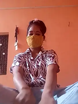 Snapshot of Mansi01 chatting on 10/20/25, 07:53 Mansi01 online show from 10/20/25, 07:53