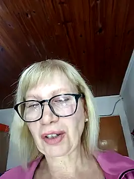 Snapshot of beautifulsexy69_2023 chatting on 09/21/25, 04:30 beautifulsexy69 2023 online show from 09/21/25, 04:30