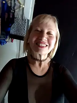 Snapshot of beautifulsexy69_2023 chatting on 09/23/25, 05:16 beautifulsexy69 2023 online show from 09/23/25, 05:16