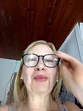 Snapshot of beautifulsexy69_2023 chatting on 10/01/25, 12:16 beautifulsexy69 2023 online show from 10/01/25, 12:16