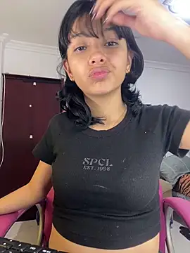 xoxo milk online show from 11/18/25, 08:02