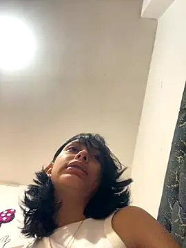 xoxo milk online show from 11/30/25, 07:40