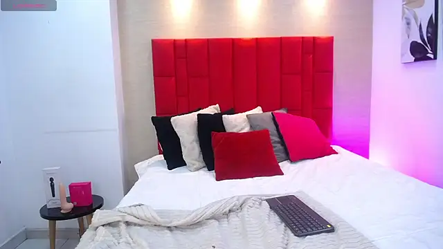 EmilyCley online show from 04/16/26, 09:39