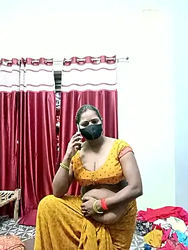 Snapshot of School_medam chatting on 09/26/25, 12:03 School medam online show from 09/26/25, 12:03