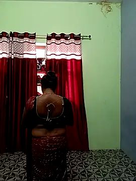 Snapshot of School_medam chatting on 10/04/25, 09:07 School medam online show from 10/04/25, 09:07