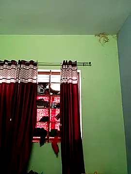 Snapshot of School_medam chatting on 10/07/25, 09:17 School medam online show from 10/07/25, 09:17