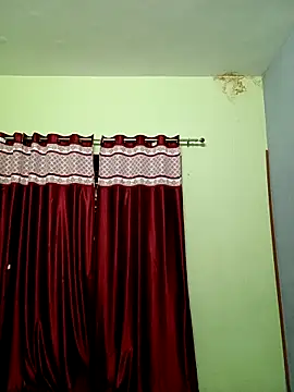 Snapshot of School_medam chatting on 10/13/25, 11:38 School medam online show from 10/13/25, 11:38