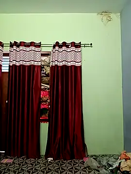 Snapshot of School_medam chatting on 10/28/25, 11:14 School medam online show from 10/28/25, 11:14