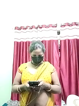 Snapshot of School_medam chatting on 10/28/25, 11:51 School medam online show from 10/28/25, 11:51