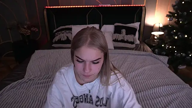 AlinaLiii online show from 01/12/26, 03:01