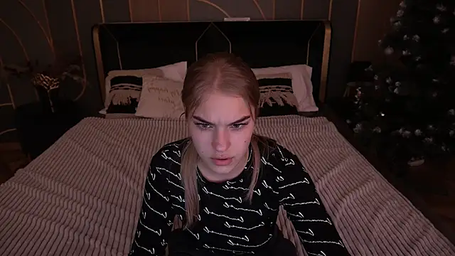 AlinaLiii online show from 01/14/26, 06:41